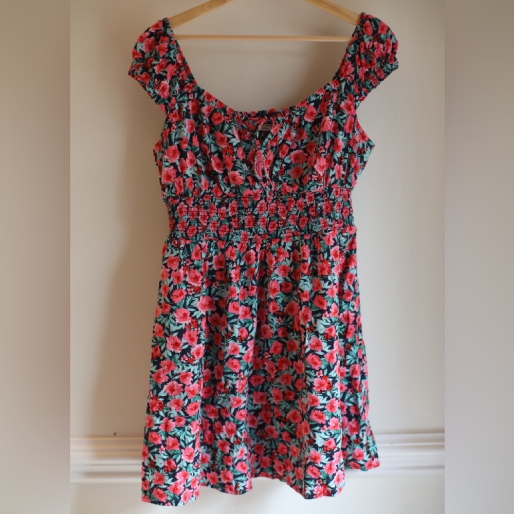 Old Navy Floral Smocked Waist Dress – cottage core - red - M‎ | Easter Dress